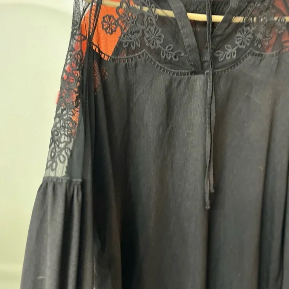 Black Lace Detail Blouse - Picture 2 of 10